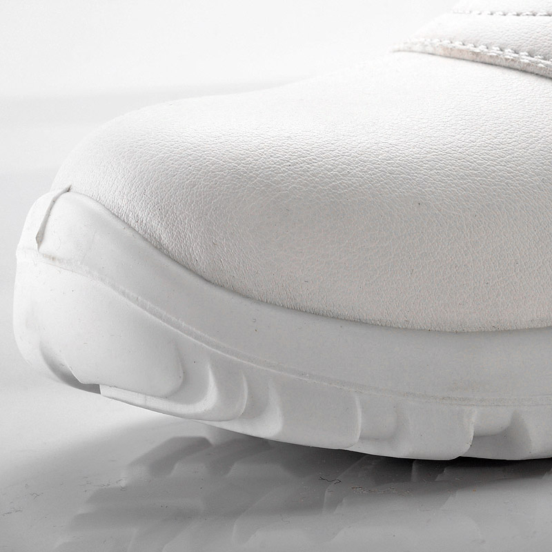 Obuwie ochronne z antypoślizgowym kompozytowym podnoskiem dla przemysłu spożywczego 