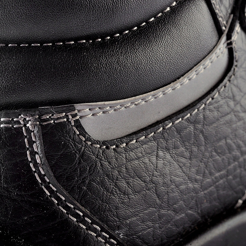 Obuwie ochronne ze skóry tłoczonej w dłoni M-8183