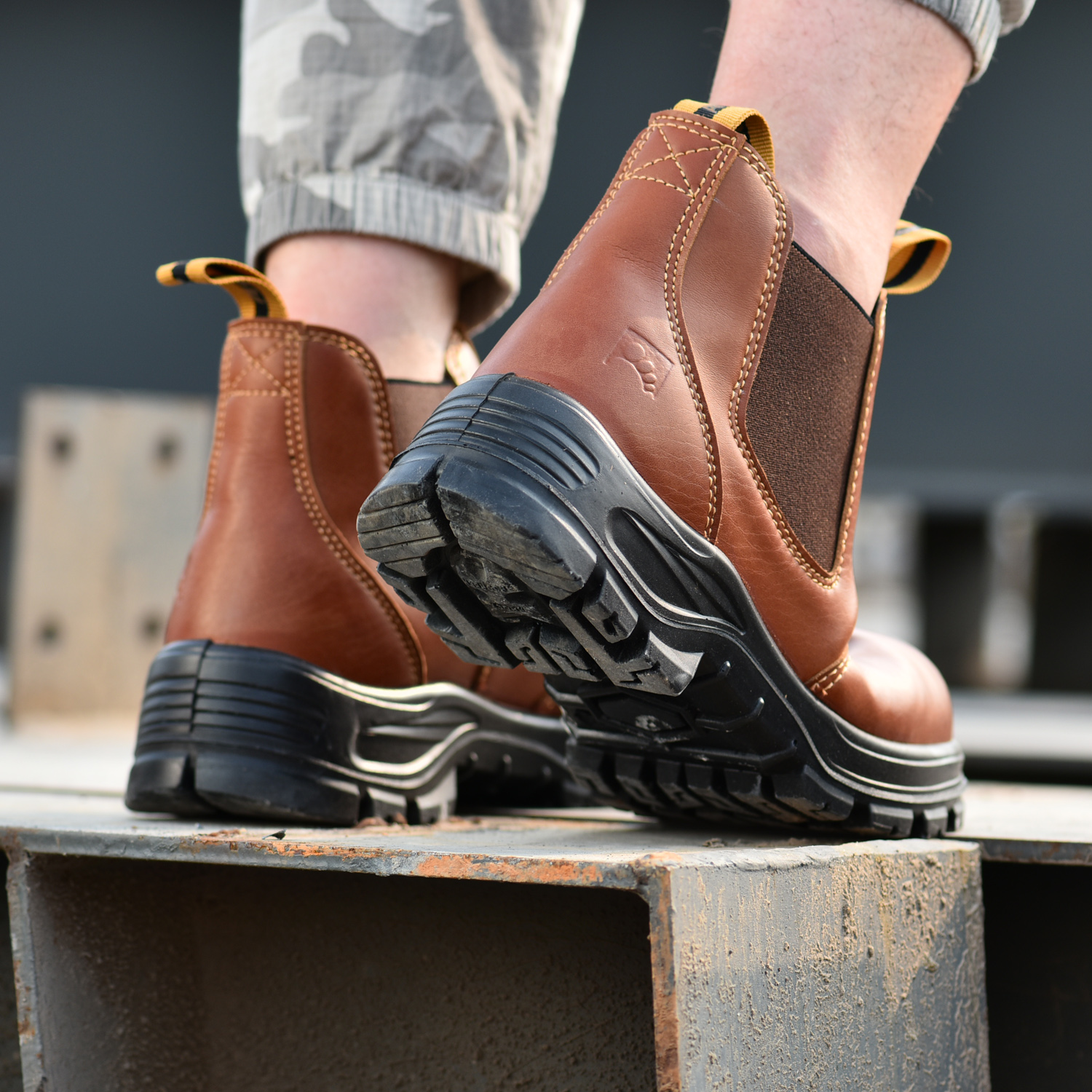 Buty Robocze Chelsea Kolor Brązowy M-8025 